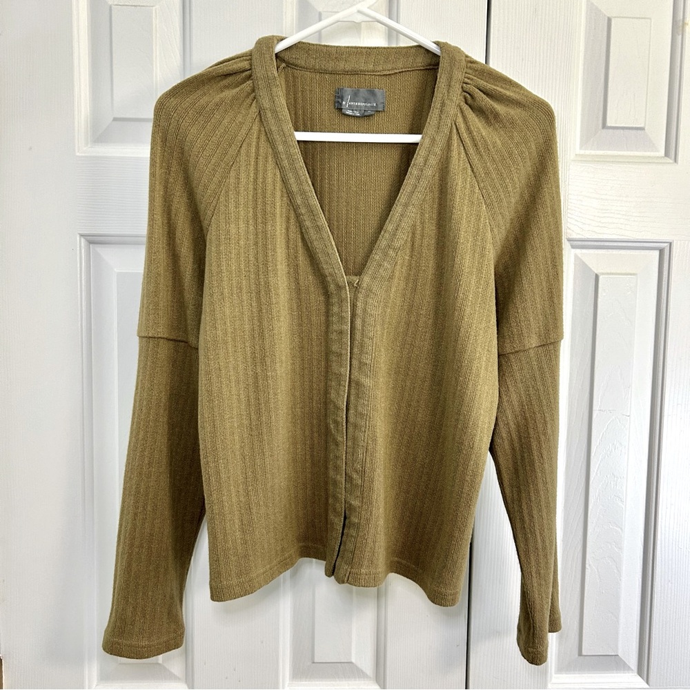 Anthropologie Olive Green V-Neck Snap Front Long Sleeve Top Size XL